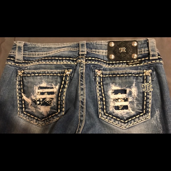 Capris pants - Picture 1 of 2